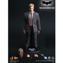 Hot Toys: Harvey Dent (Two-Face)