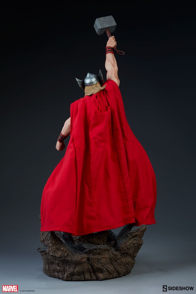 Thor SideShow Statue